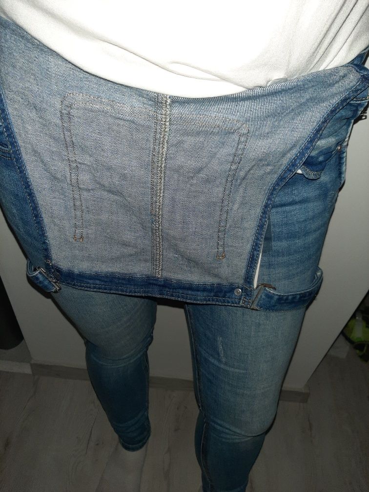 New Yorker ogrodniczki Jeans