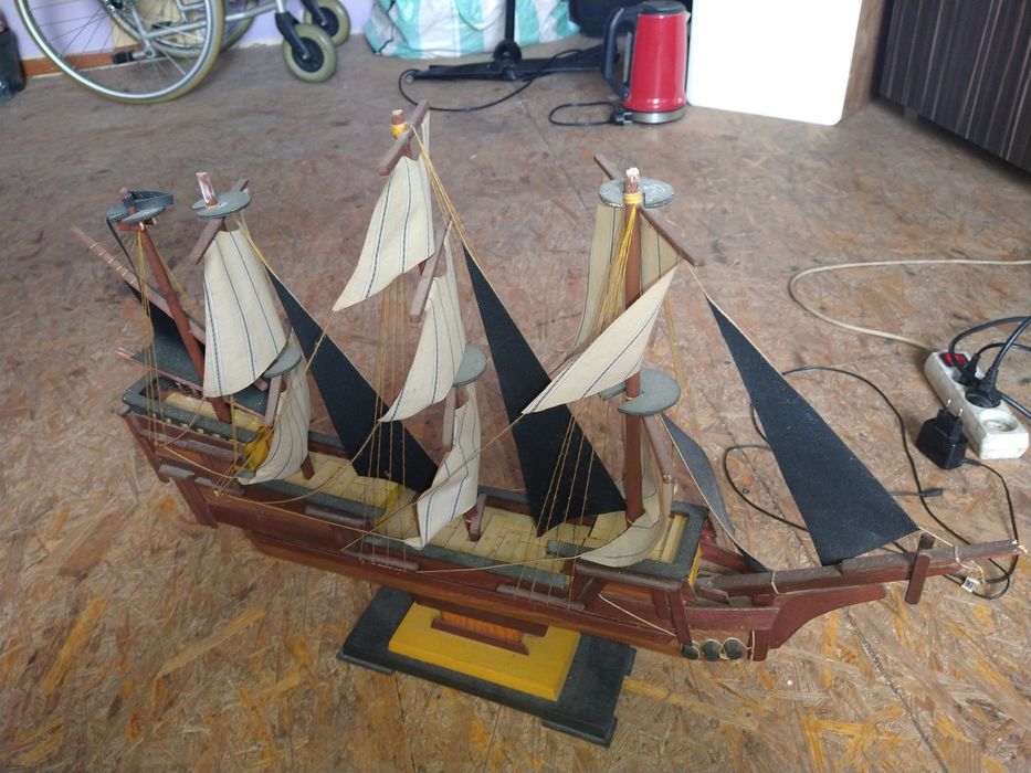 Statek kolekcjonerski.