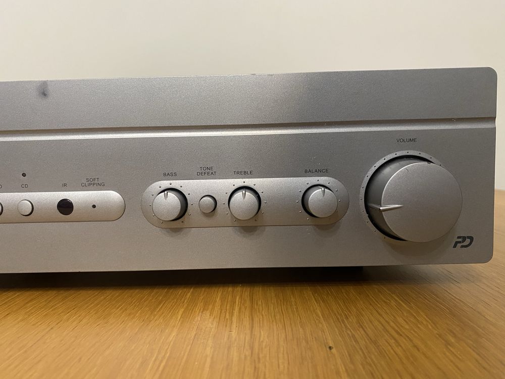 NAD C 325BEE wzmacniacz stereo + pilot