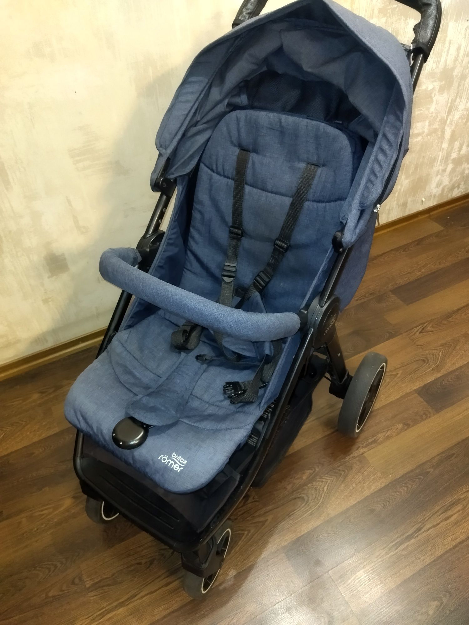 Коляска (візок) прогулочная Britax Romer B-AGILE M