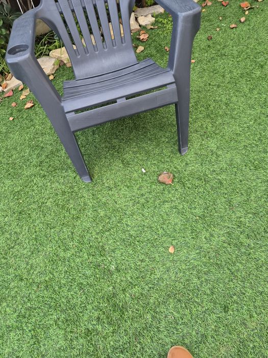 Duas cadeiras de jardim