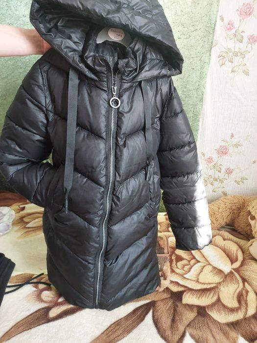 Курточка зимова 140розмір