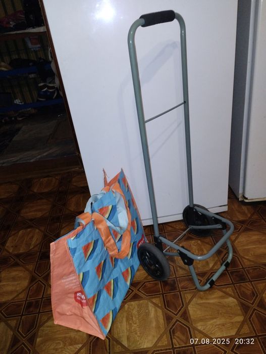 Тачка для покупок,кравчучка.
