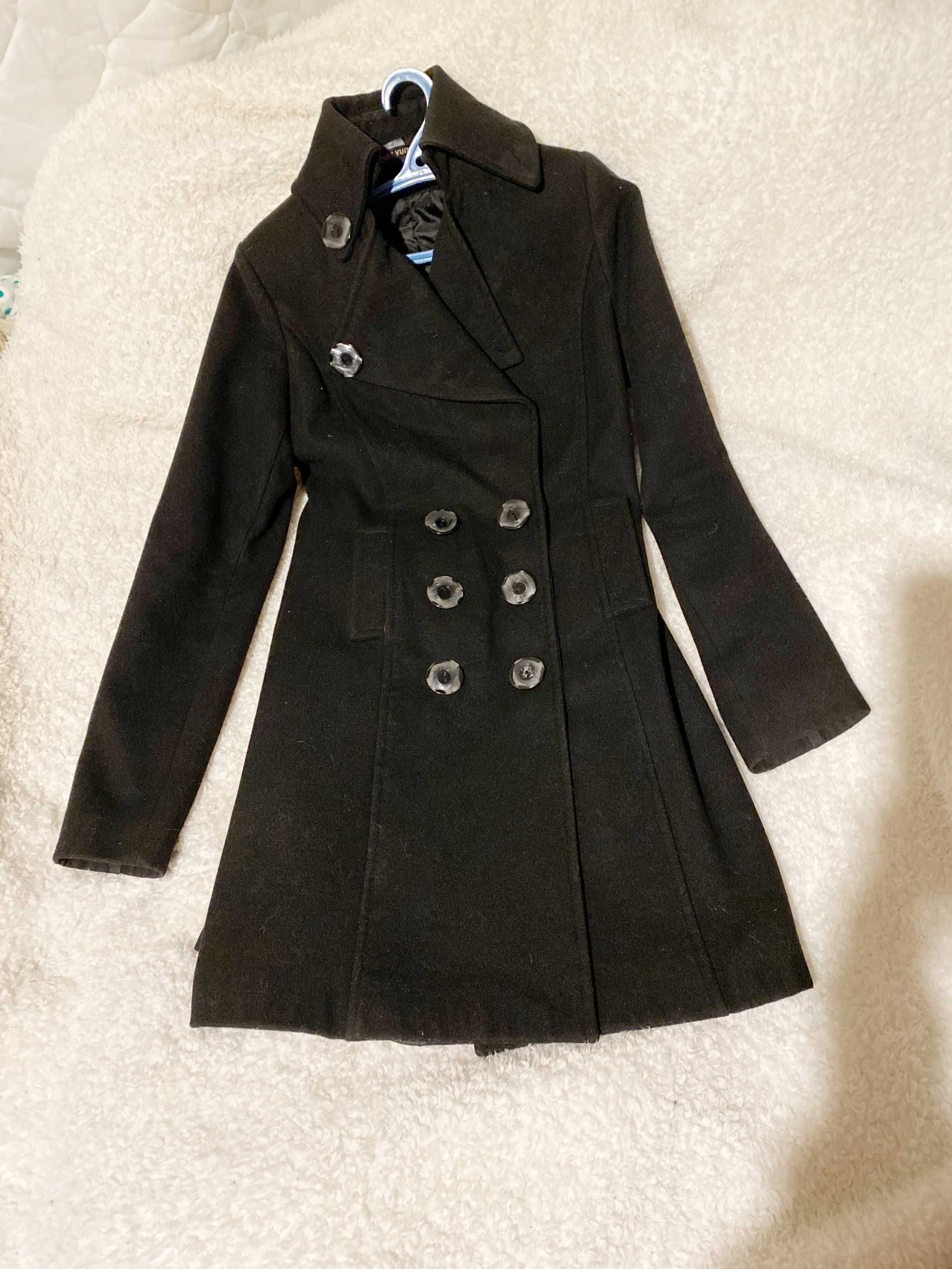 Черное классическое пальто Louis Vuitton/бежевое пальто/куртка лаковая