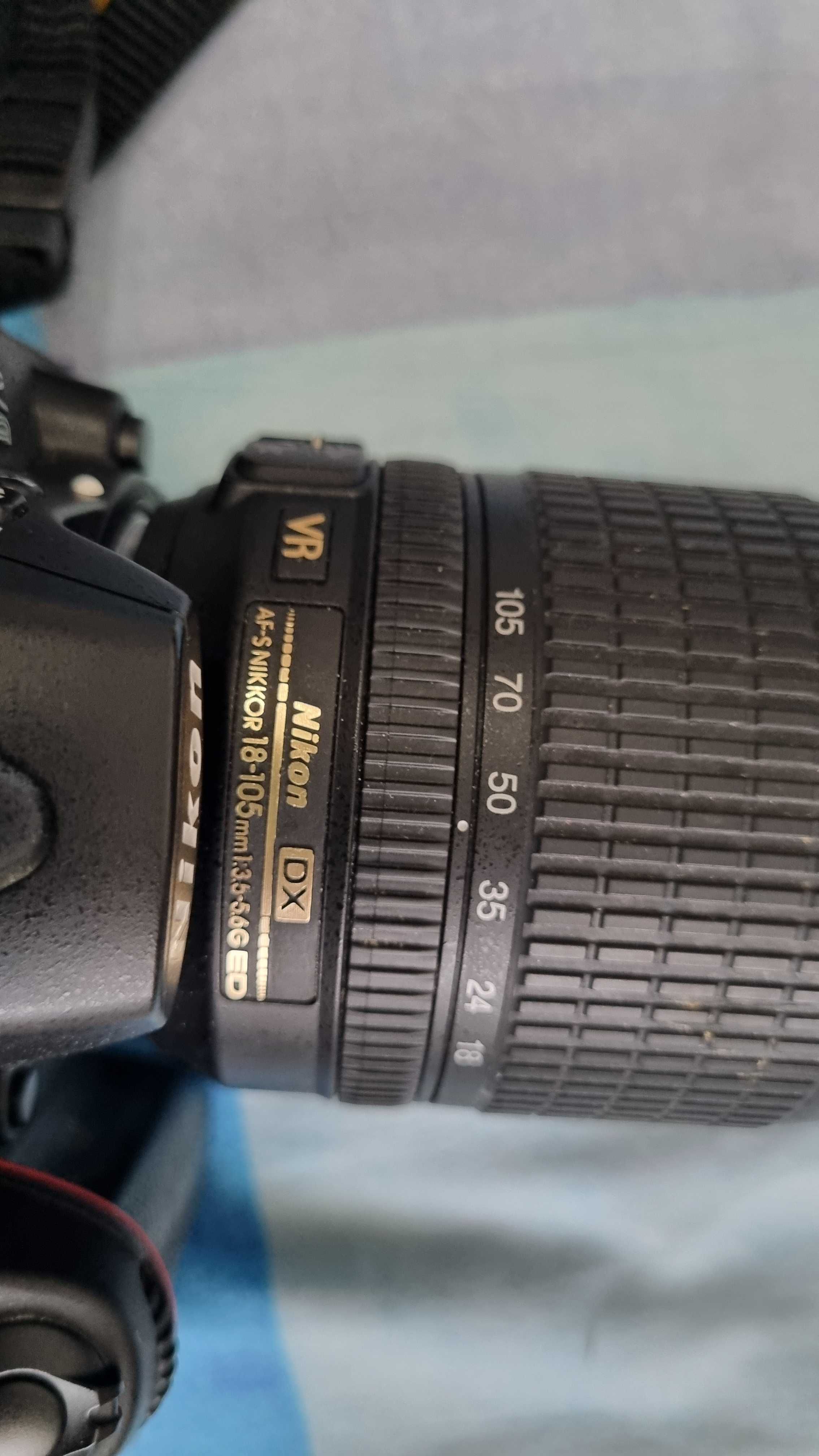 Vendo NIkon D7000 + 3 lentes + 2 flashs