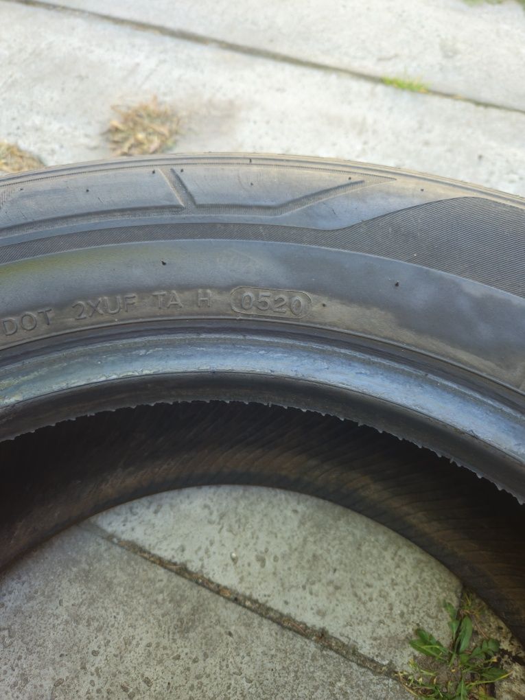 dunlop econodrive i hankook vantra lt  215/65/16c


ECONODRIVE 215/60