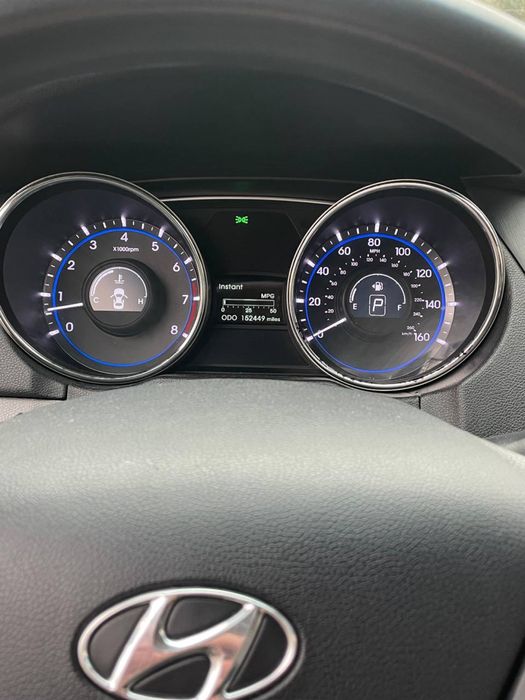 Продам Hyndai Sonata 2013