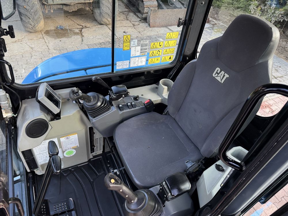 Minikoparka Caterpillar CAT 303.5 E CR z Niemiec 3.5tony 3 łyżki 2800h