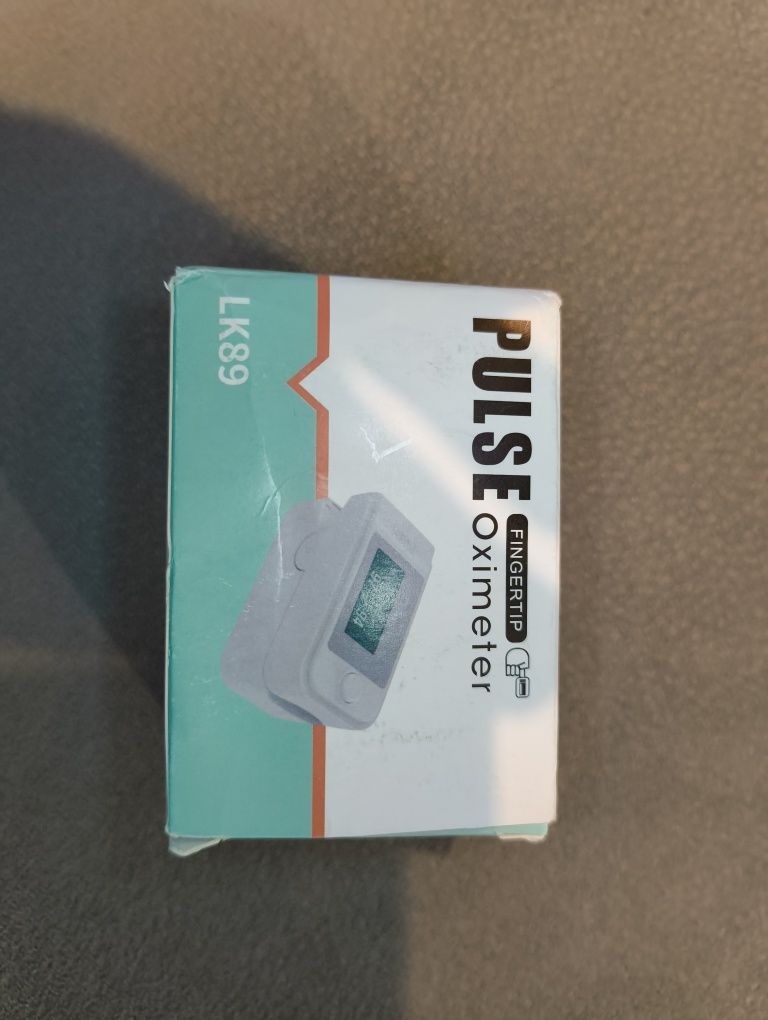 Oxímetro de ponta de dedo LED LK89 de 4 cores