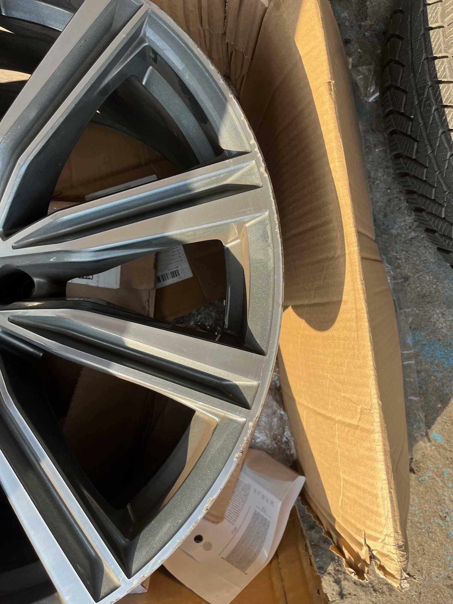 Oryginalna FELGA Audi Q8 S-line 4M8 21 cali 5x112, q7