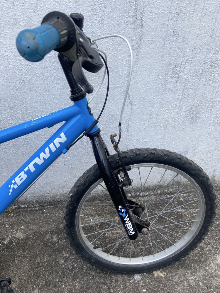 Bicicleta de criança como nova