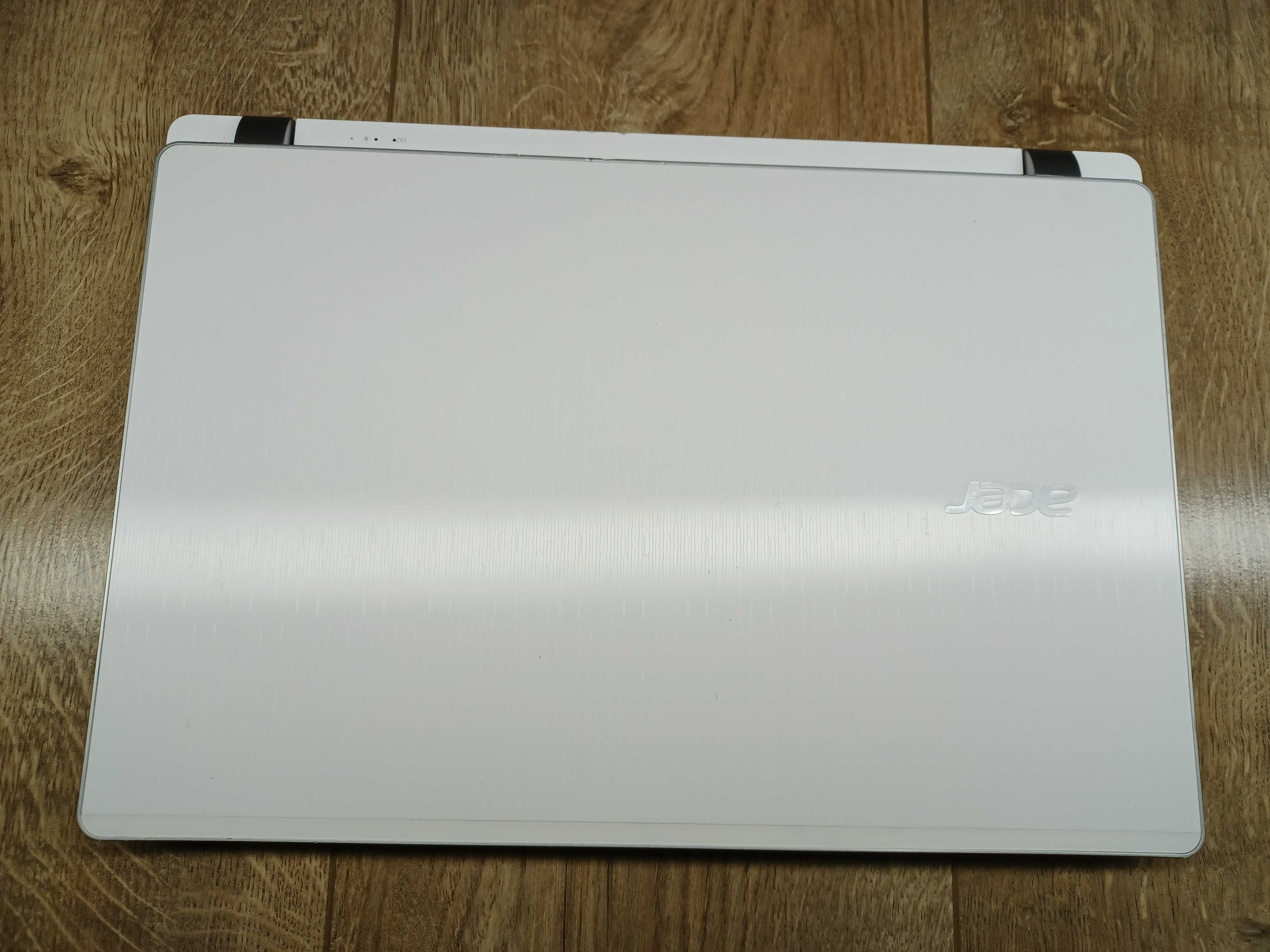 Ноутбук Acer Aspire V13 Touch V3-372 сенсорний