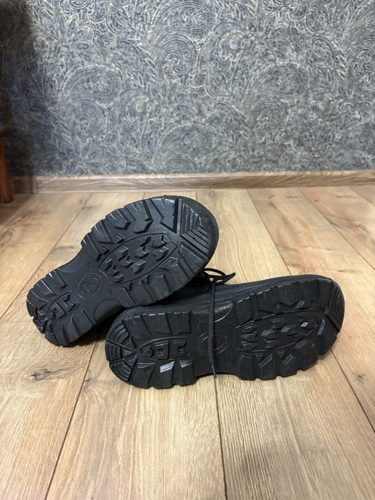 Робоче взуття чоловіче