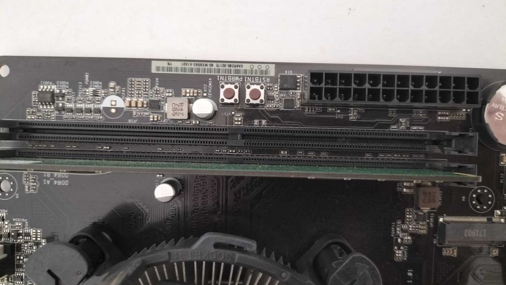 Asrock h110 pro btc+ +DDR4 4гб, 13*pci-ex, +M2, +процесор