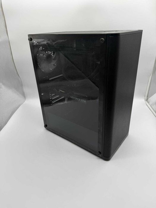 Komputer AMD RYZEN 5600X MSI RTX 4060 MSI 16 GB RAM 256 GB 128 GB SSD