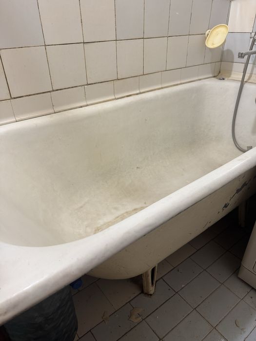 Продам чугунную ванну