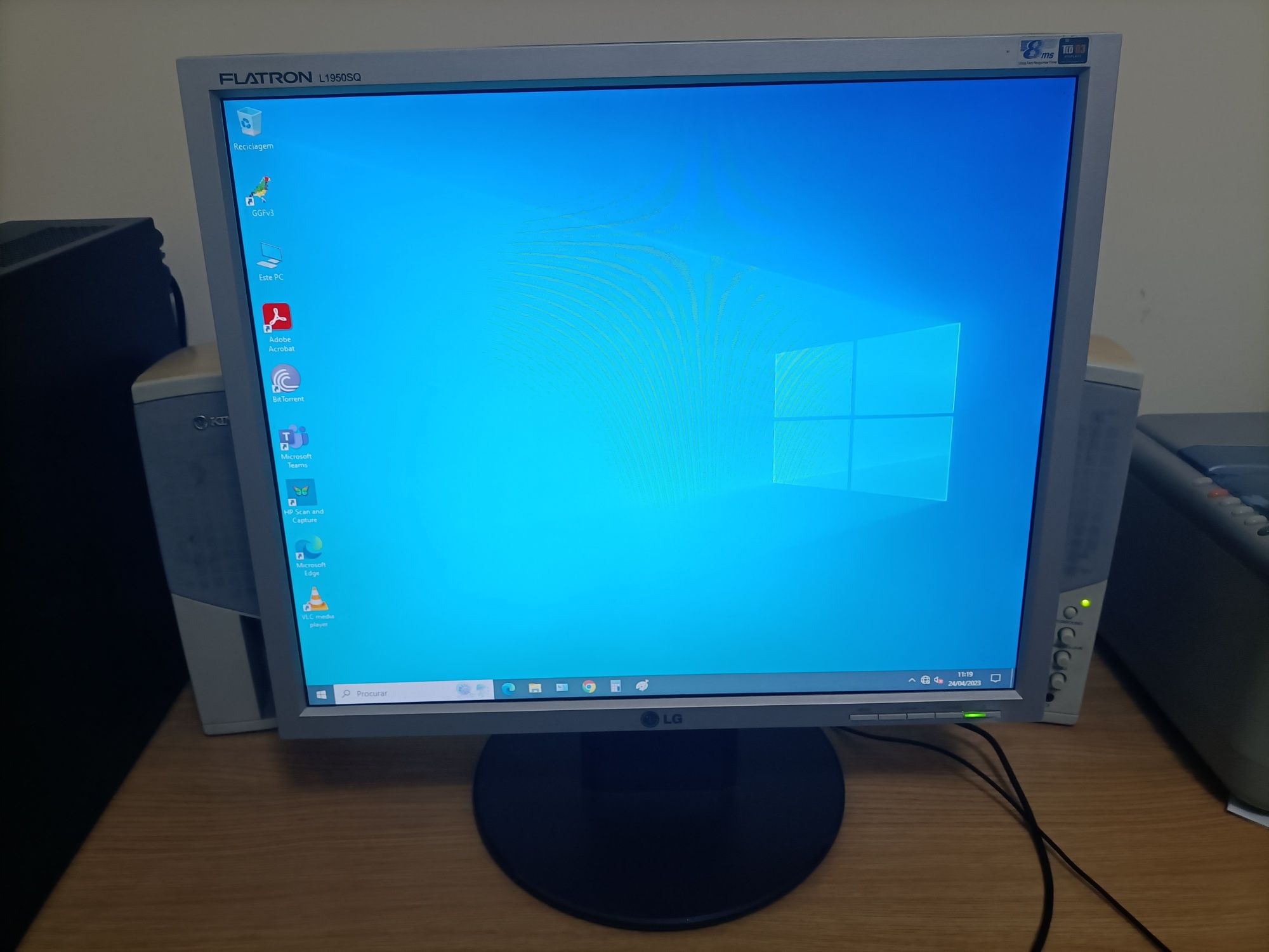 Computador  HP com Monitor ASUS e colunas som