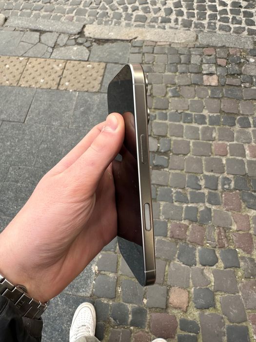 iPhone 16 pro 128 Gb