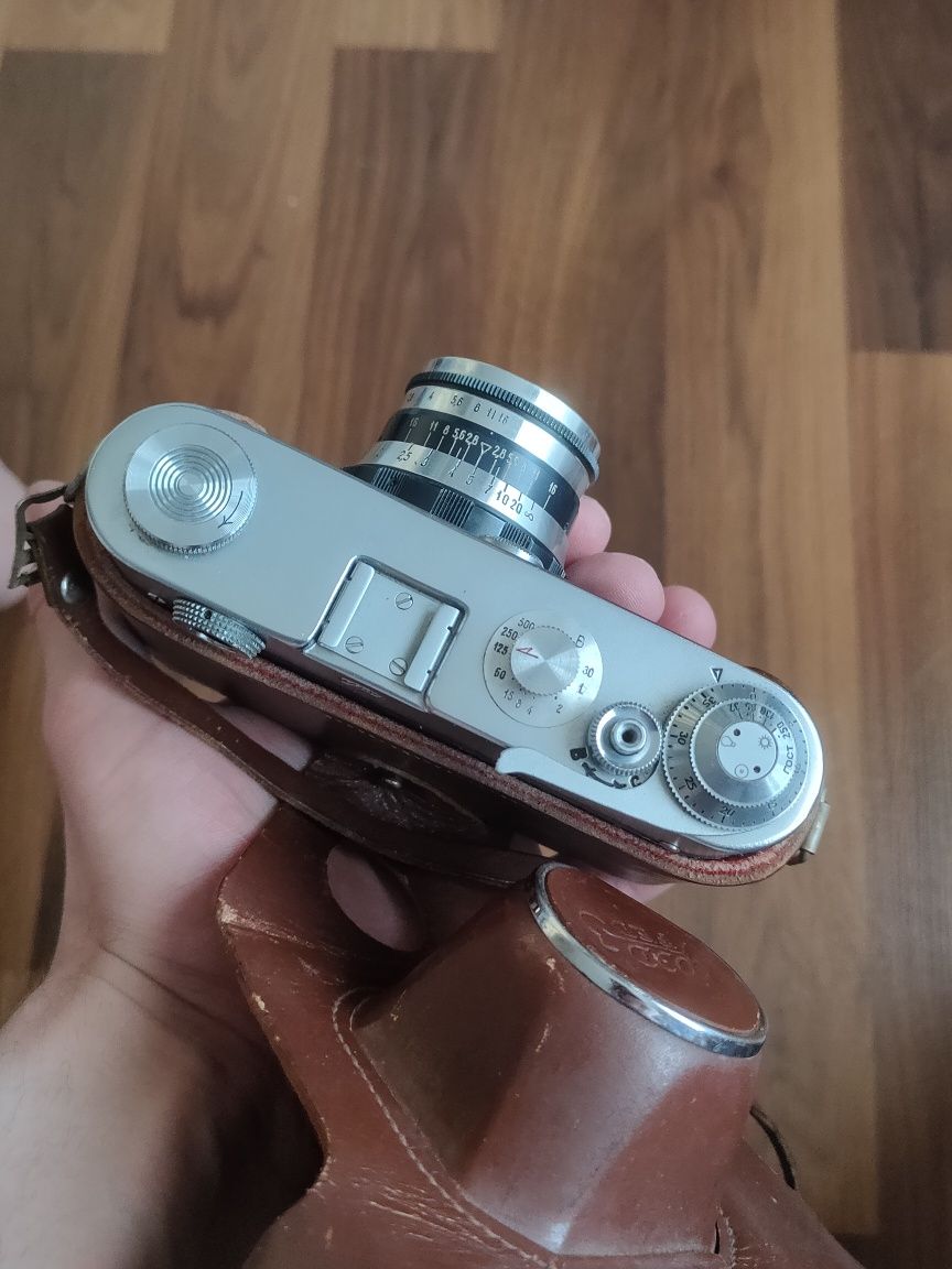 Продам плівковий фотоапарат фэд 3 2 шт