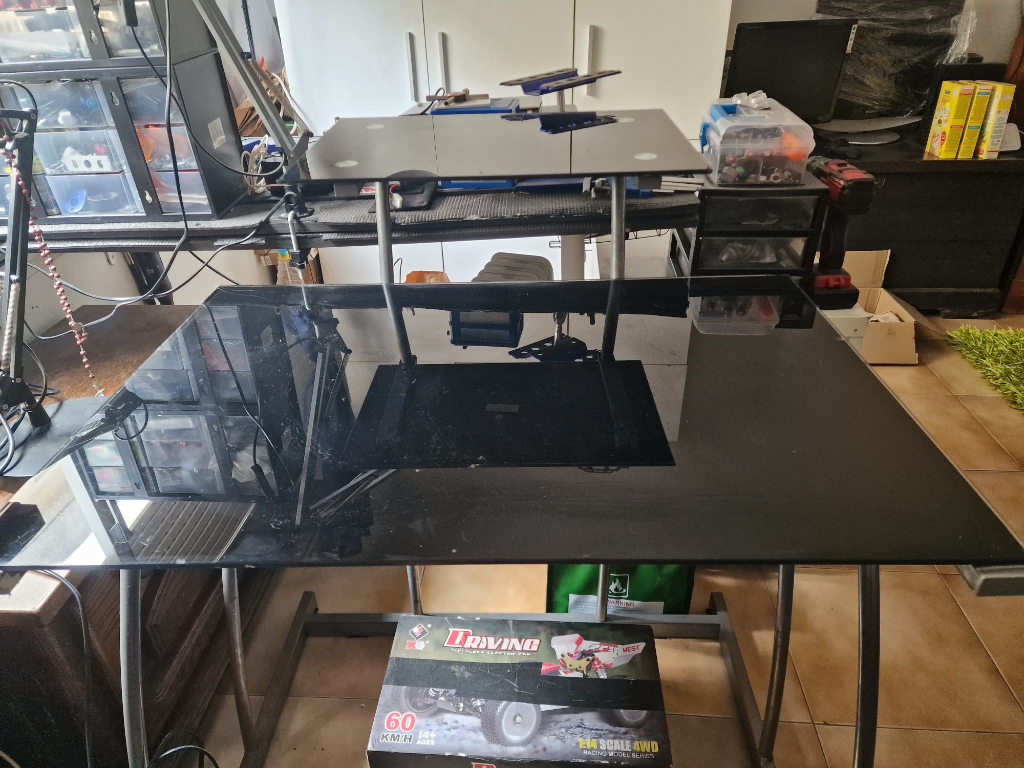 Mesa de pc em vidro