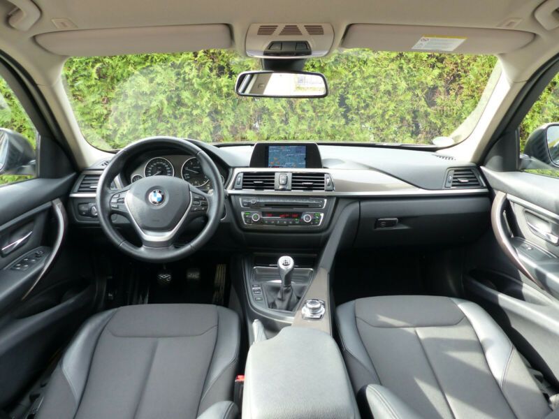 BMW 318 D *Modern Line*  Full Extras com Tecto Panoramico