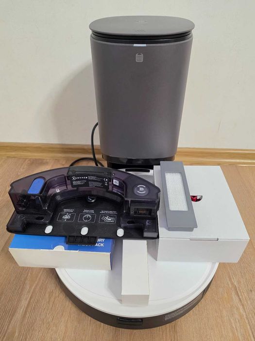 Миючий робот-пилосос Ecovacs Deebot Ozmo T8+