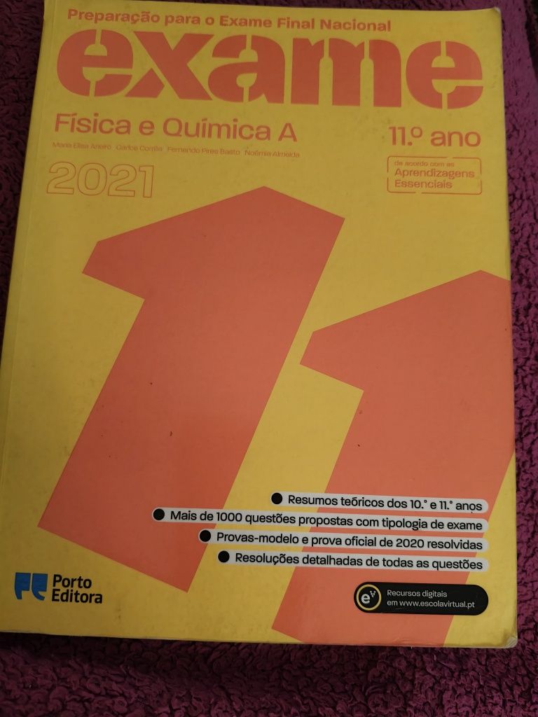 Livro de preparação para exame nacional  Física e Química 11 ano.