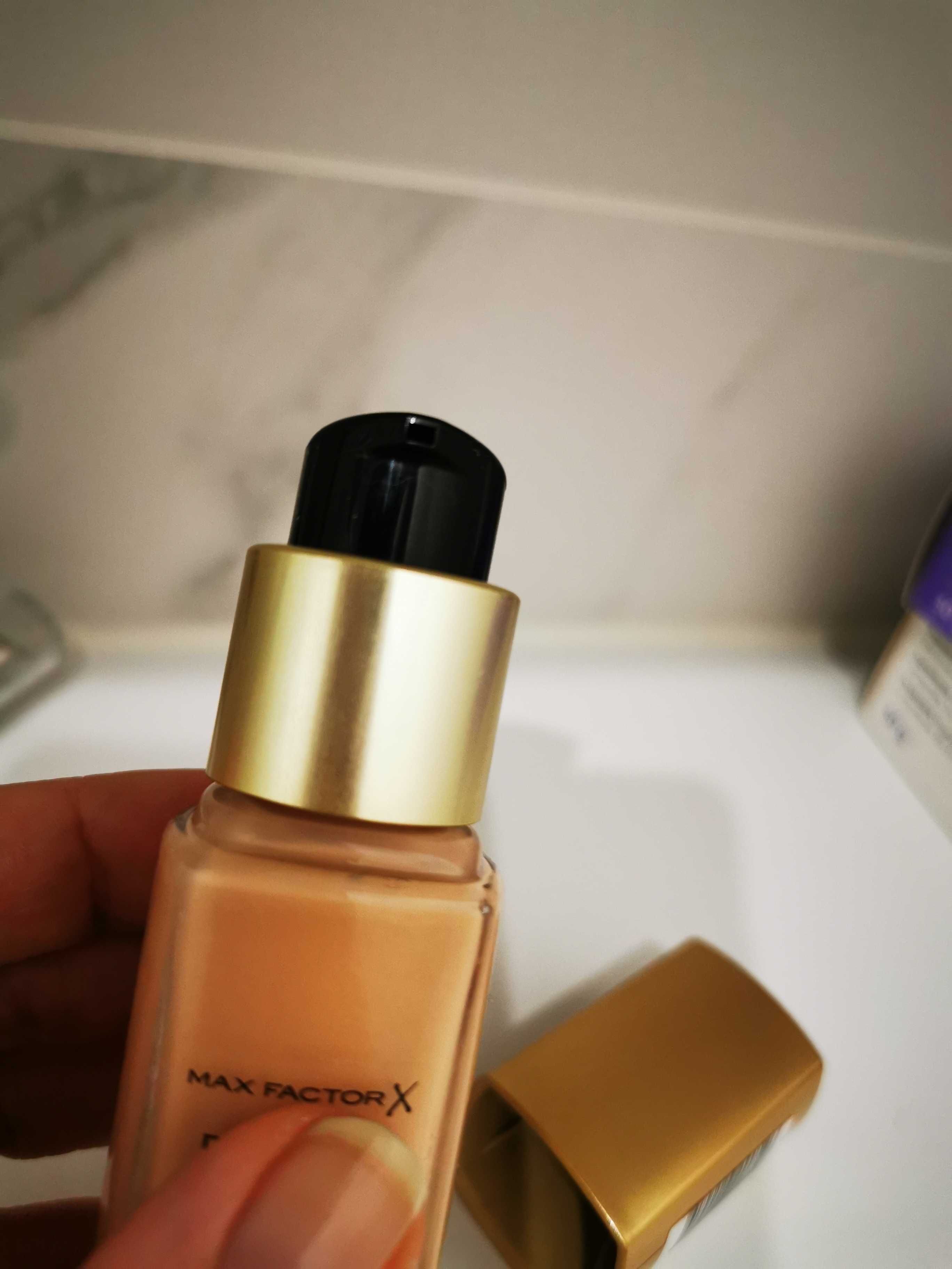 Podkład Max factor Radiant Lift 30 porcelain fluid długotrwały