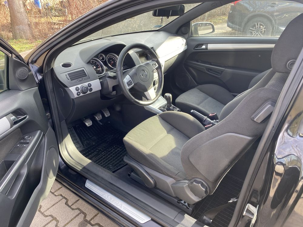 Opel Astra H Turbo GTC 2.0