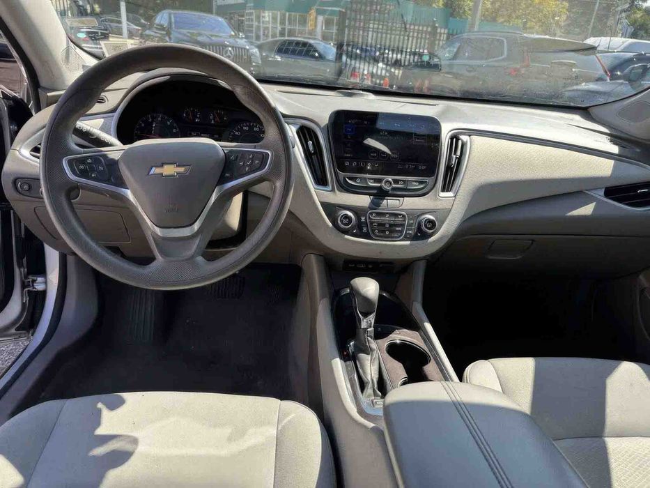 Chevrolet Malibu LT      2022