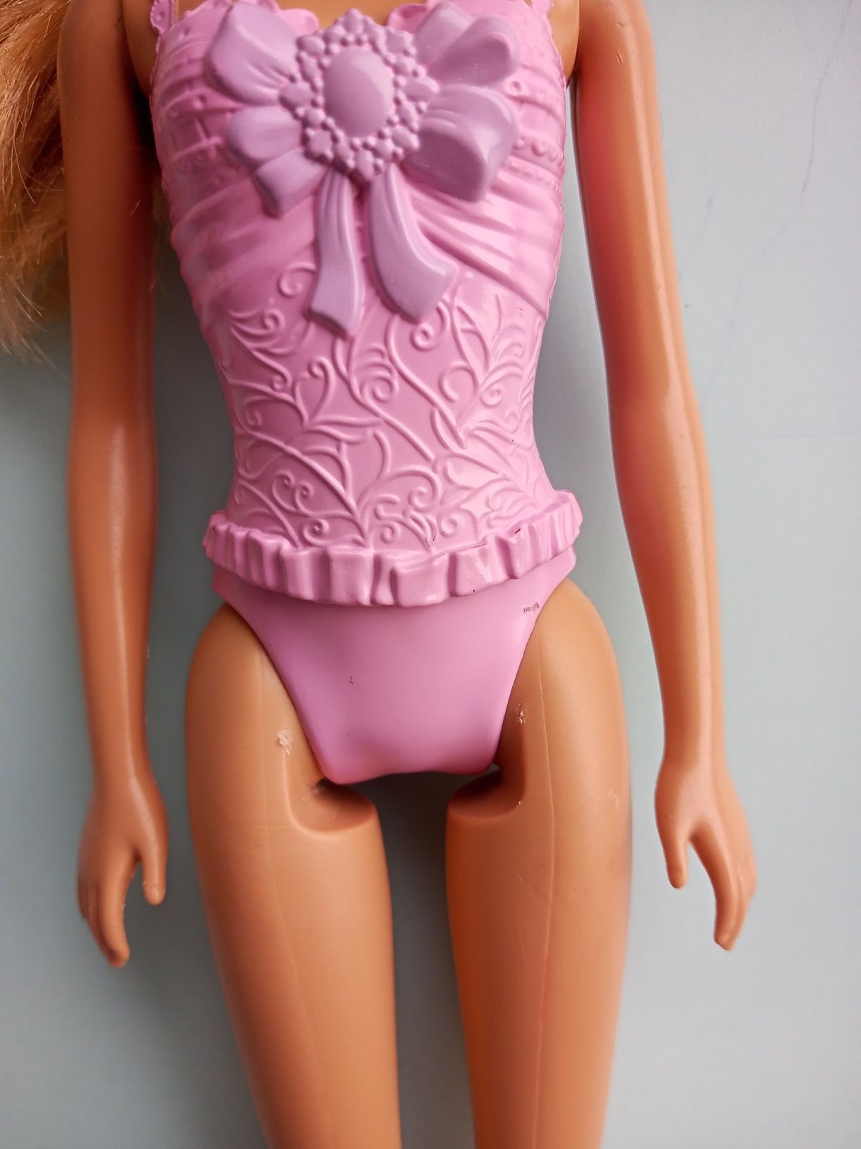 Lalka Barbie w stroju