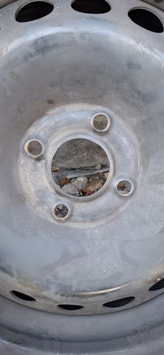 Felgi blaszaki renault clio 4x100 r15 et 40 stalowe