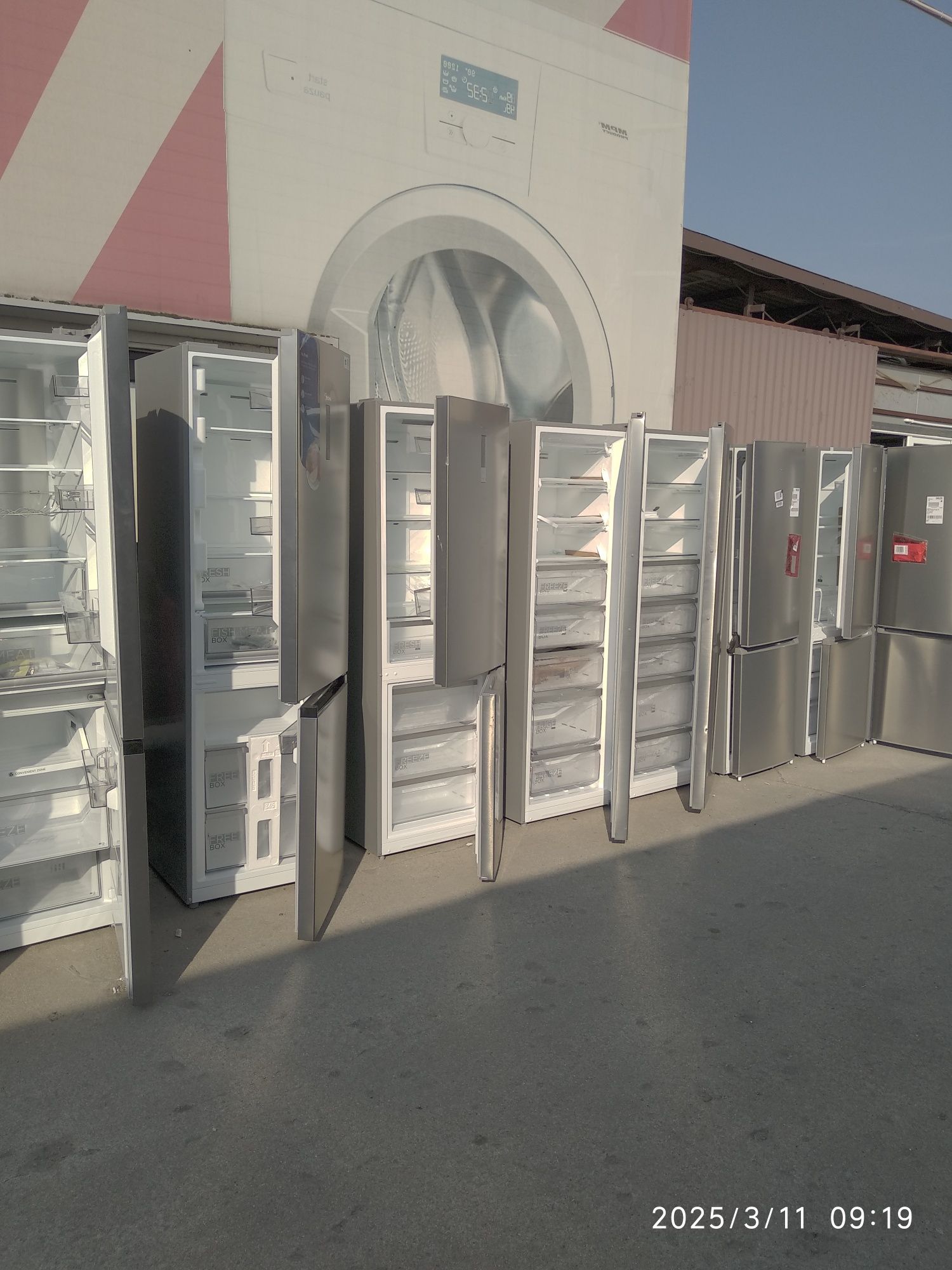 OUTLET Janki ul Wspólna 6 Lodówka Midea MDRB521MGA460