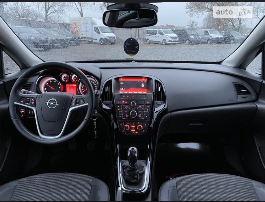 Продам opel astra J 2016 рік