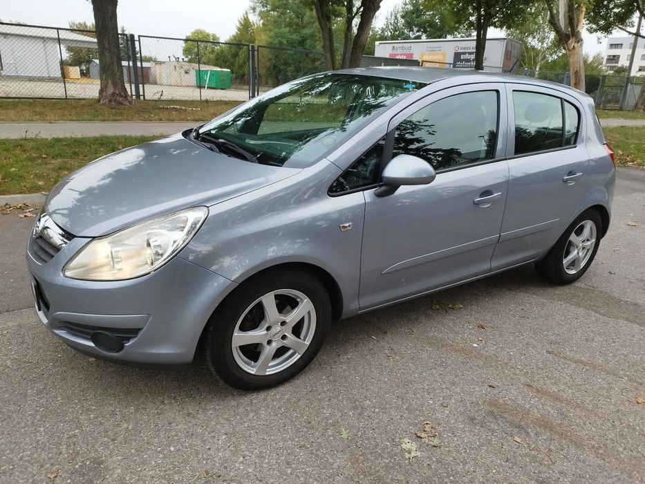Opel Corsa Opel Corsa D 2007r. 1.4 16v  5 drzwi