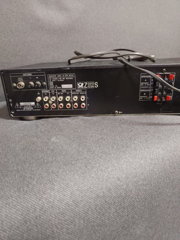 Amplituner Sony STR-AV 220