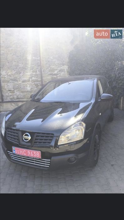 Продам  Черный паркетник  Nissan Qashqai !!!