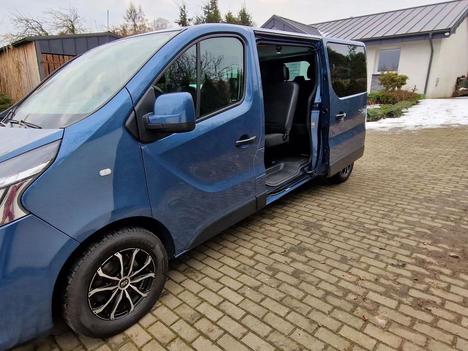 Renault Trafic renault trafic automat long 9 osobowy salon polska