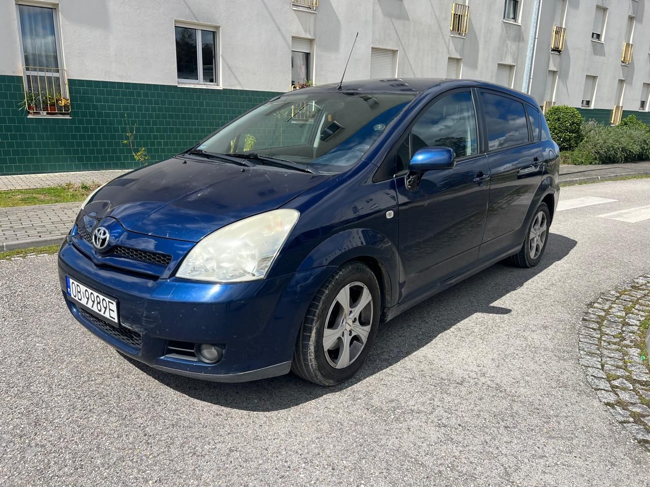 Toyota Verso 2.0 D4D com 310000 km.