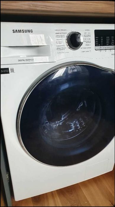 Прально-сушильна машина