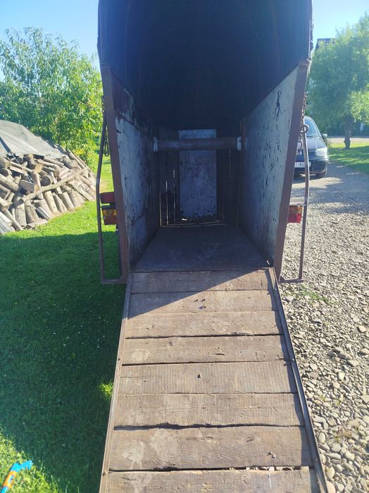 Sprzedam przyczepę do przewozu zwierząt