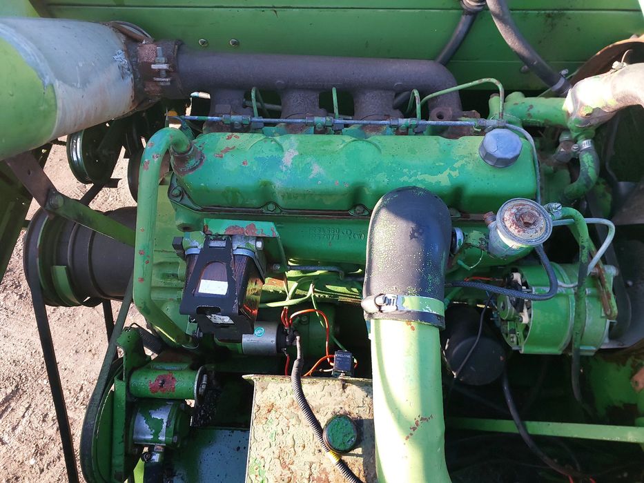 Комбайн john deere 1042 техніка в  доглянутому стані