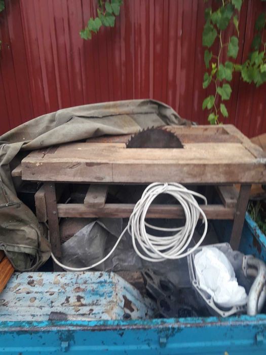 Продам циркулярну пилку 3 в 1