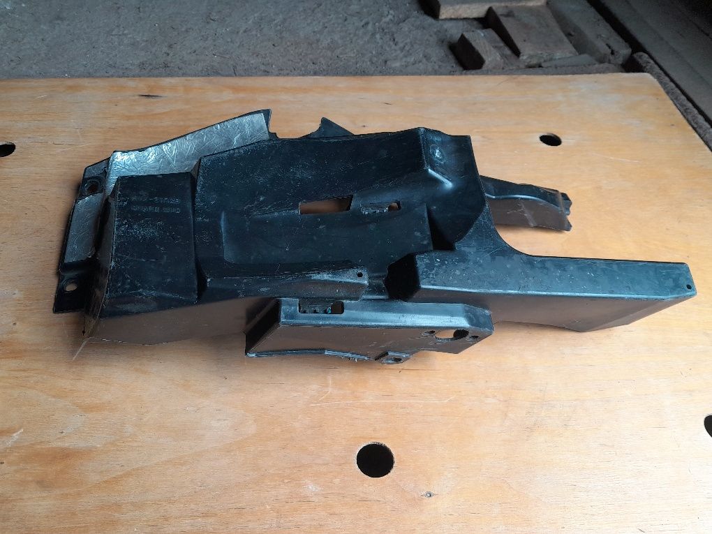Підкрилок, бризговик Yamaha FZ6N FZ6S  2004-09р.