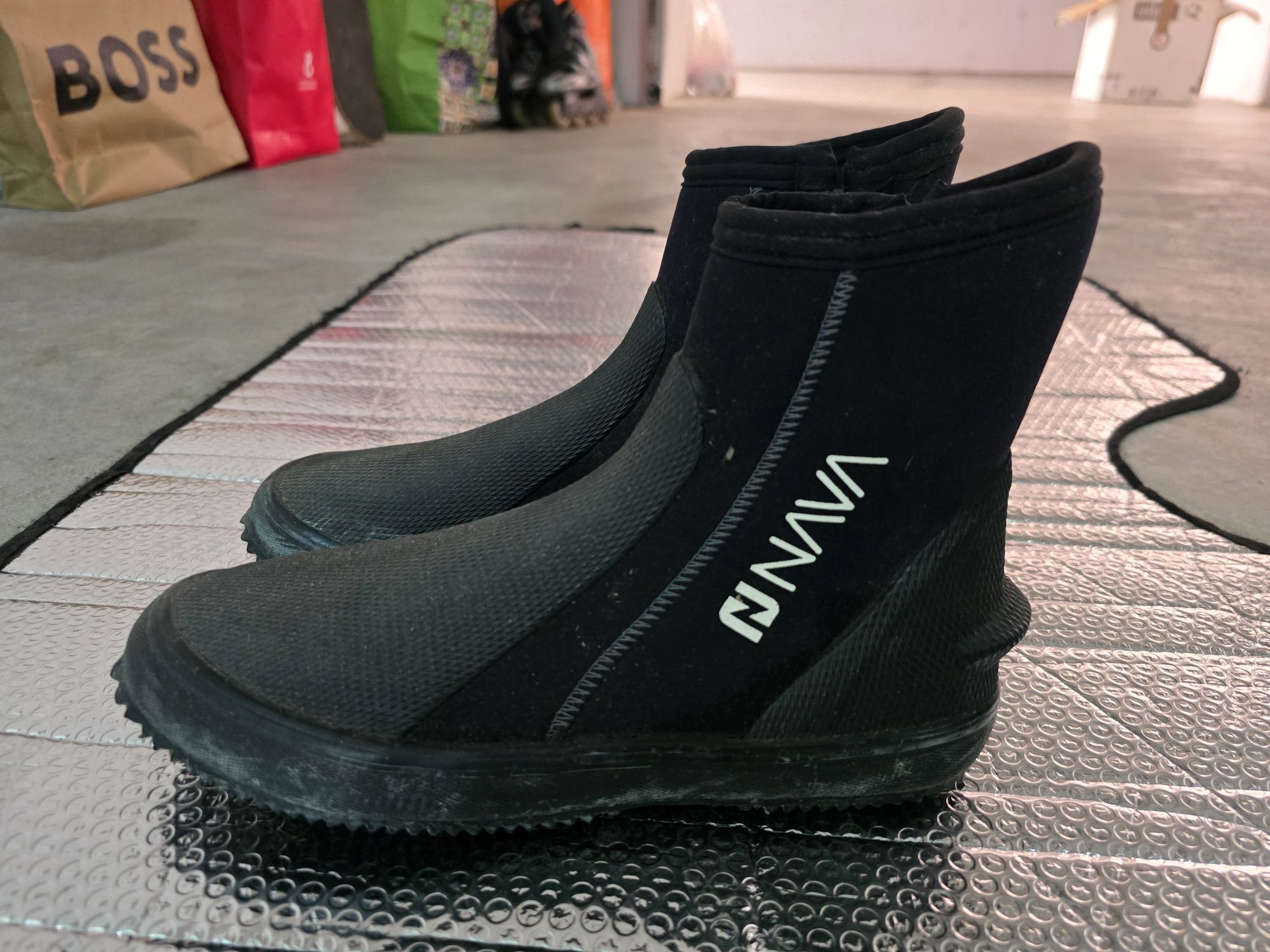 Botas de neoprene NAVA – Tamanho 42 – 5 mm – Para mergulho, surf, SUP