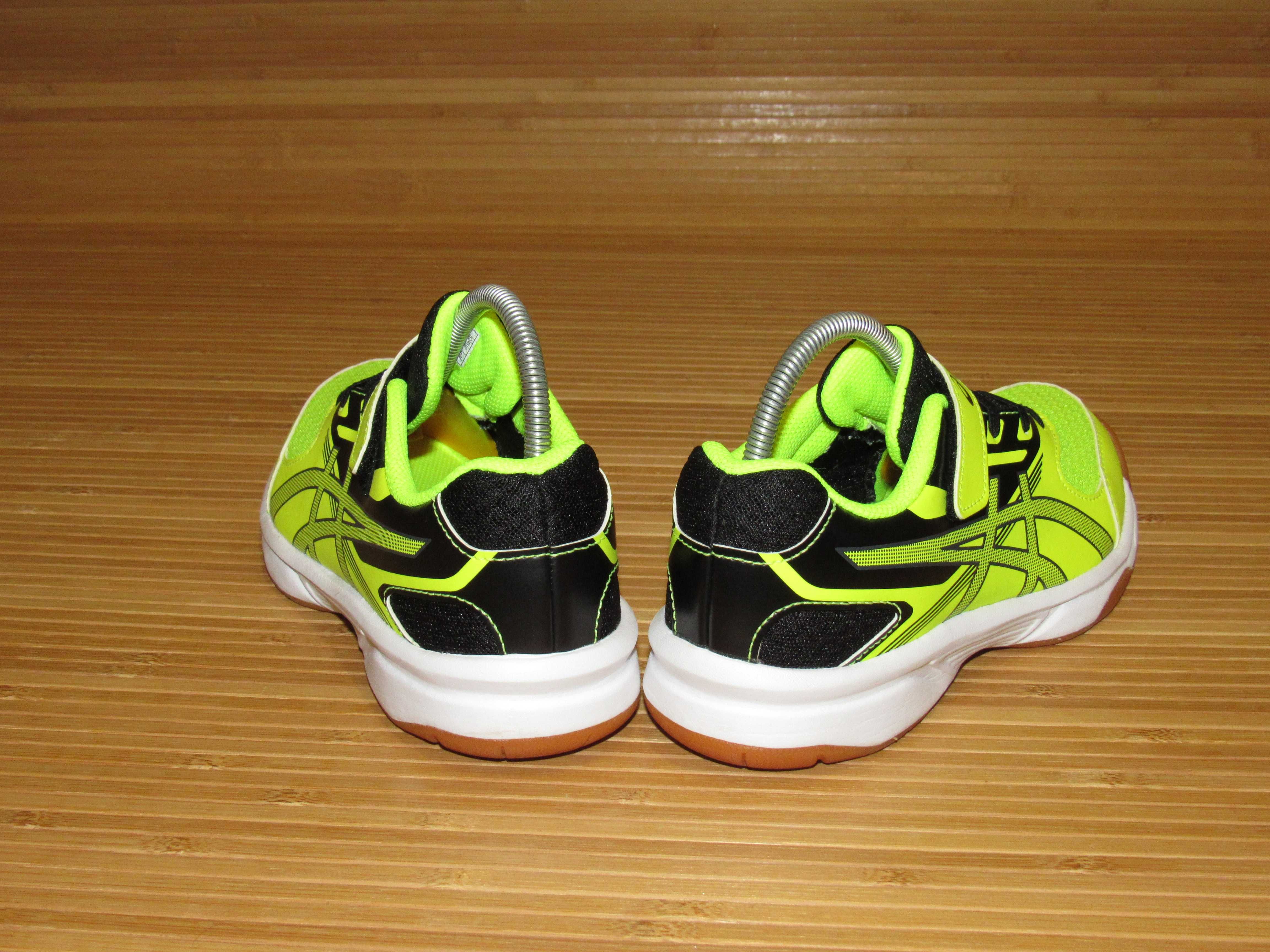 Кросівки для волейболу Asics Upcourt 2 PS; EUR-34,5; ус-ка 21,5см