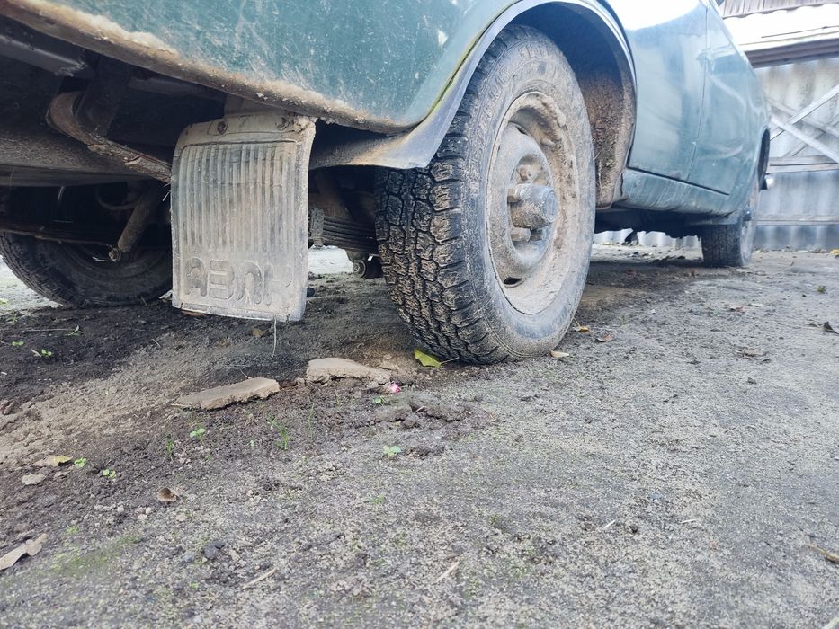 Продам АЗЛК Москвич 2140L