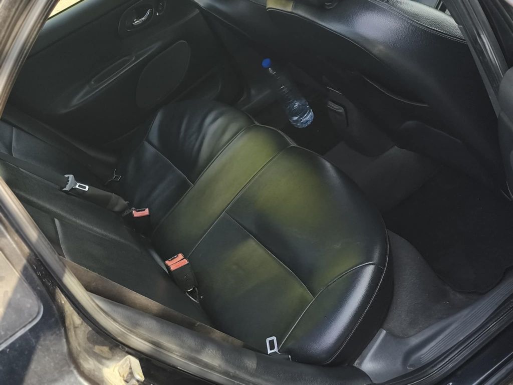 Ford Mondeo DIESEL ano 2000 como novo valor negociável