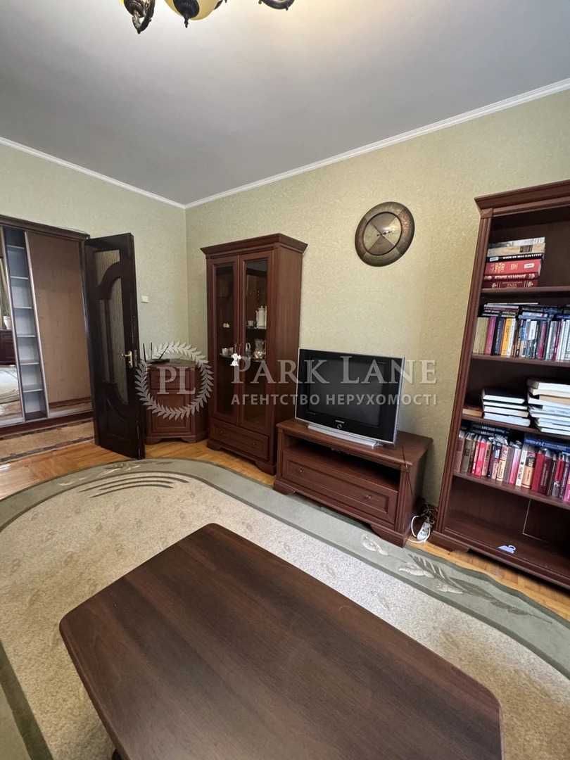 Продаж 3к квартири з ремонтом метро Нивки Святошино Чистяківська 7