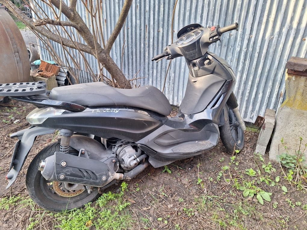 Piaggio Beverly 125 Skuter 14r